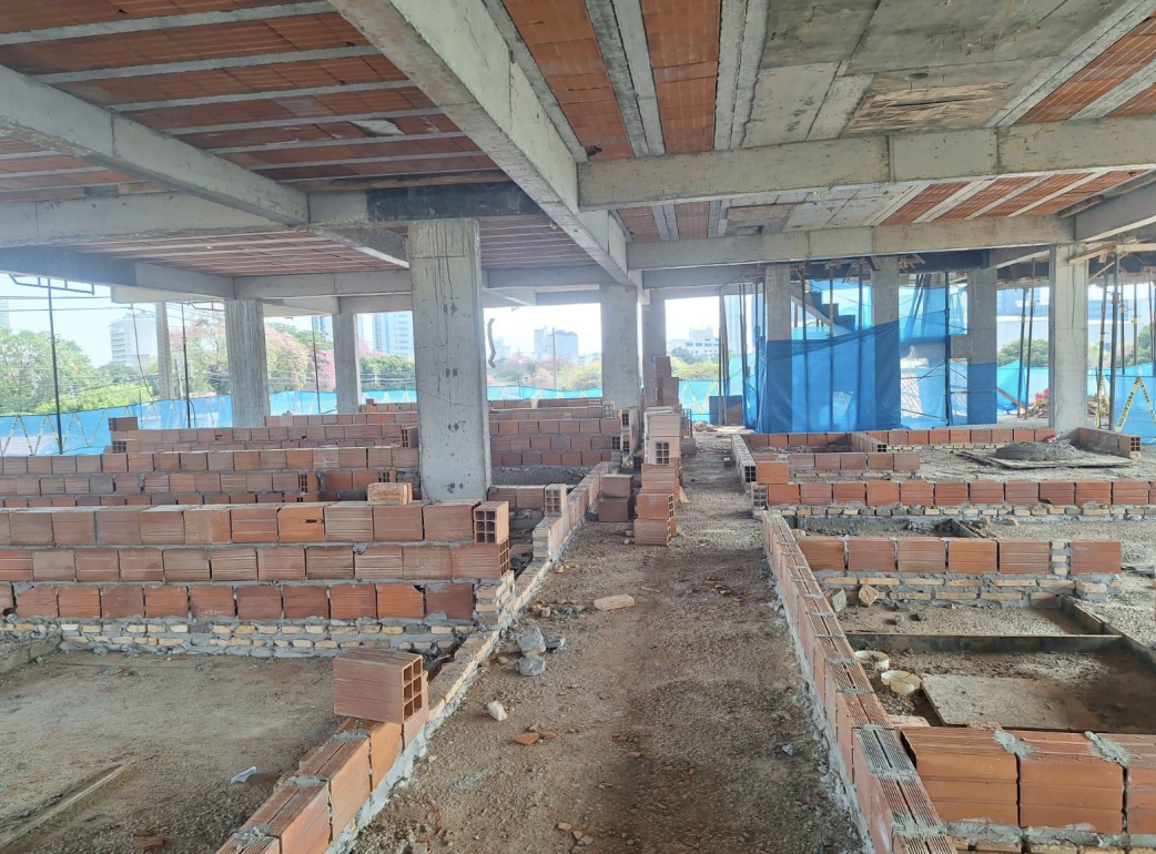 Masonry progress with a view of the facade at Residencias del Sol